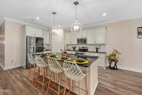 33 Hawks Croft Ct, Erwin, NC 28339 photo 4