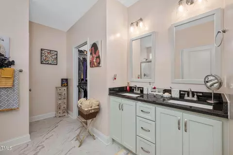 33 Hawks Croft Ct, Erwin, NC 28339 photo 11