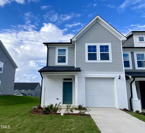 551 Eversden Dr, Zebulon, NC 27597