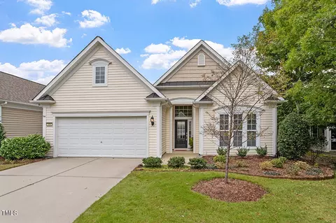 806 Footbridge Pl, Cary, NC 27519