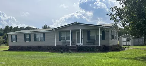 102 Flying Eagle Dr, Snow Hill, NC 28580
