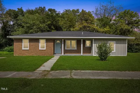 619 E Spruce St, Goldsboro, NC 27530