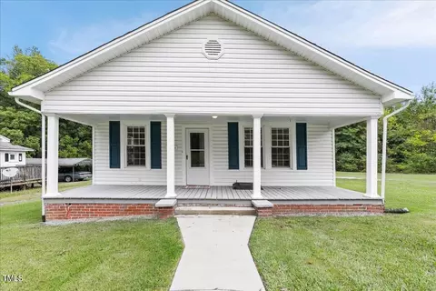 1806 Birdsong St, Roanoke Rapids, NC 27870