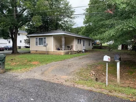 712 W Horne St, Clayton, NC 27520