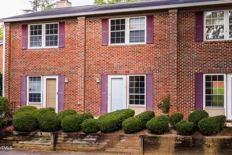 115 Friar Ln, Carrboro, NC 27510