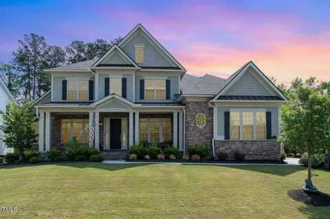 2825 Clifton Oaks Dr, New Hill, NC 27562