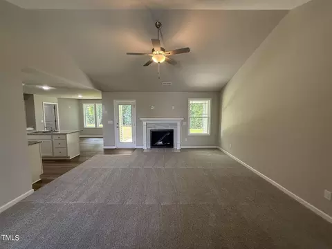 175 Grace Ridge Ct, Benson, NC 27504 photo 4