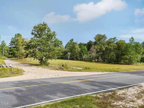 60 Hale Storm Ln, Cameron, NC 28326