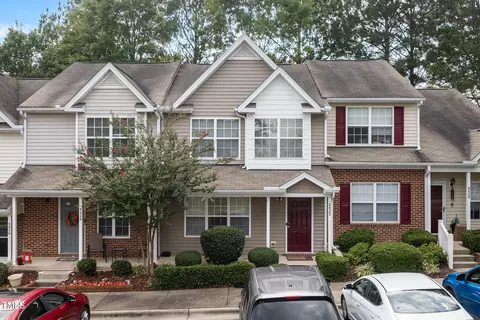 8022 River Watch Ln, Raleigh, NC 27616