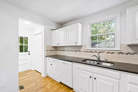 3505 Apache Dr, Raleigh, NC 27609 photo 14