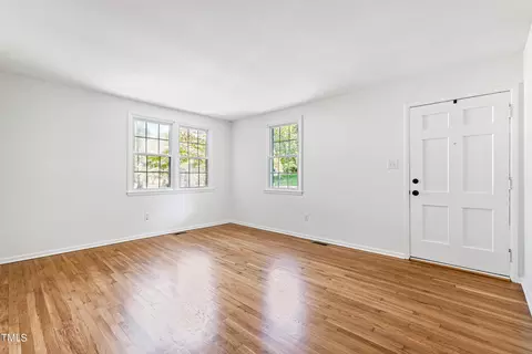 3505 Apache Dr, Raleigh, NC 27609 photo 2