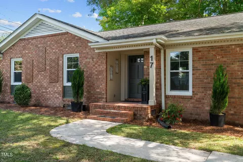 17 S Pleasant St, Angier, NC 27501