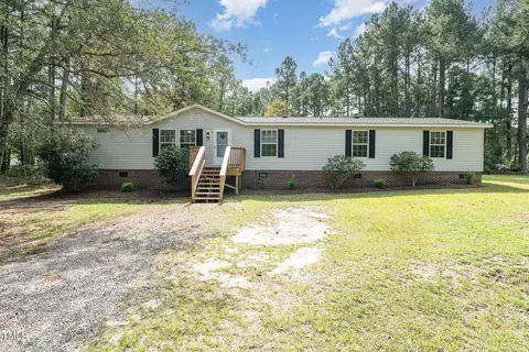125 Roping Ln, Cameron, NC 28326
