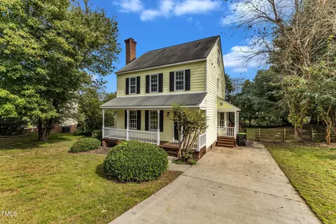6228 Degrace Dr, Wake Forest, NC 27587