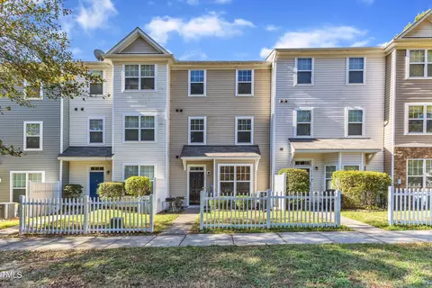 401 Coalinga Ln #109, Raleigh, NC 27610