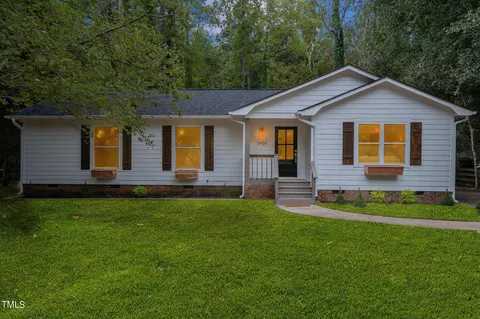 5405 Shadowbrook Dr, Raleigh, NC 27612