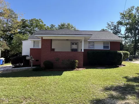 463 Mcrae Drive Dr, Fayetteville, NC 28305