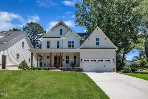 113 S Ennis St, Fuquay Varina, NC 27526