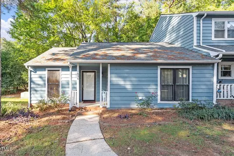 536 Applecross Dr, Cary, NC 27511