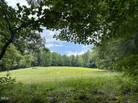 n2n8 Sara Ln, Efland, NC 27243