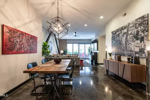 319 Fayetteville St #214, Raleigh, NC 27601