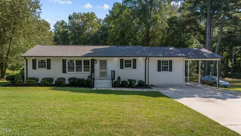 1734 N Nc 242 Hwy, Benson, NC 27504
