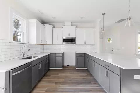 Kitchen - 910 N Guthrie Ave, Durham, NC 27703 photo 3 of 6