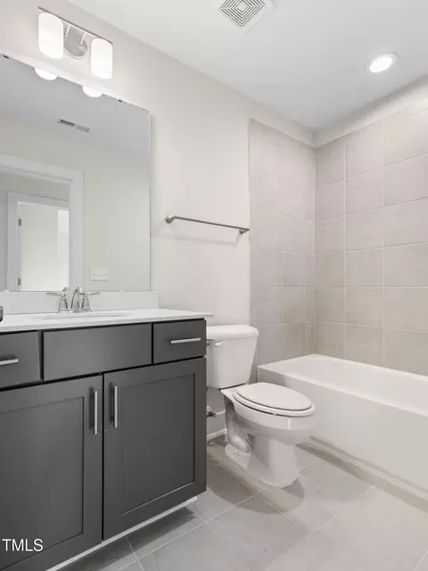Bath - 910 N Guthrie Ave, Durham, NC 27703 photo 5 of 5