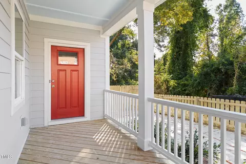 Exterior - 910 N Guthrie Ave, Durham, NC 27703 photo 3 of 6