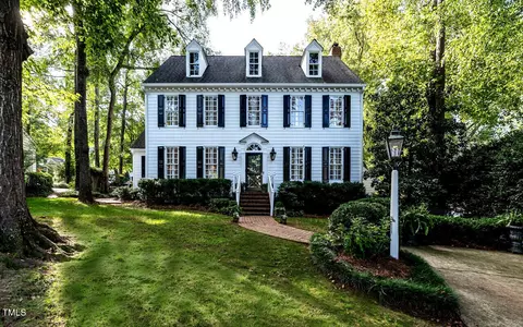 2100 Fallon Oaks Ct, Raleigh, NC 27608