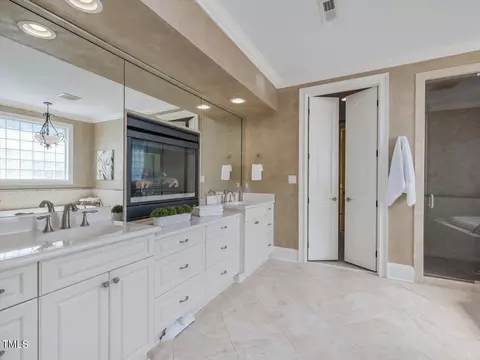 Bath - 24 Pennington Pl, Durham, NC 27707 photo 1 of 5
