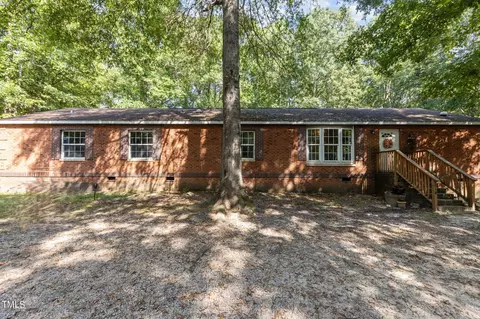 118 W Silver Belle Dr, Zebulon, NC 27597