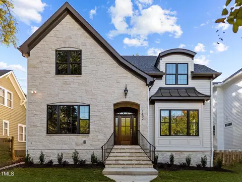 1402 Mordecai Dr, Raleigh, NC 27604