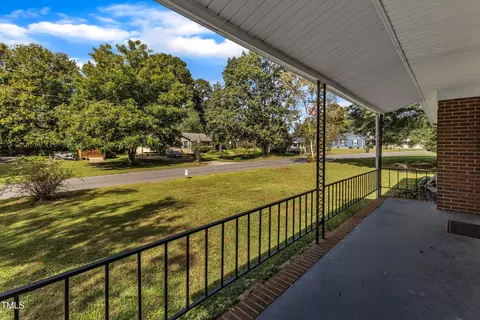 207 Johnson Dr, Clayton, NC 27520 photo 8