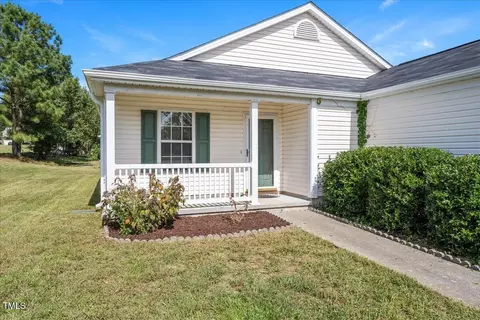 3 Peridot Pl, Durham, NC 27703 photo 2