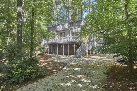 2704 Oberlin Dr, Durham, NC 27705