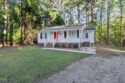 520 Forelle Ln, Fuquay Varina, NC 27526