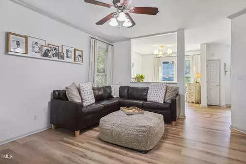5 Chestnut Bluffs Ln, Durham, NC 27713 photo 8