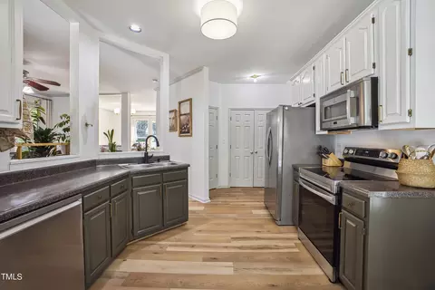 5 Chestnut Bluffs Ln, Durham, NC 27713 photo 11