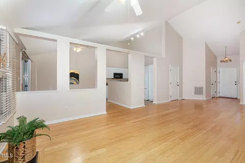 1 Tippecanoe Ct, Durham, NC 27713 photo 8