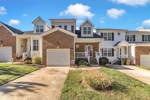 233 Grand Pointe Dr, Garner, NC 27529