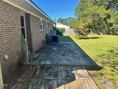 717 Queens Ave, Dunn, NC 28334 photo 8