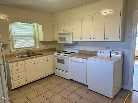 717 Queens Ave, Dunn, NC 28334 photo 12