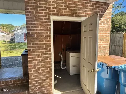 717 Queens Ave, Dunn, NC 28334 photo 9