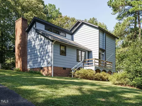 6020 Thrush Cir, Sanford, NC 27332