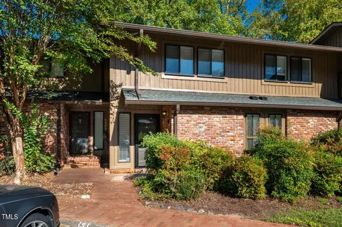 1203 Oak Tree Dr, Chapel Hill, NC 27517