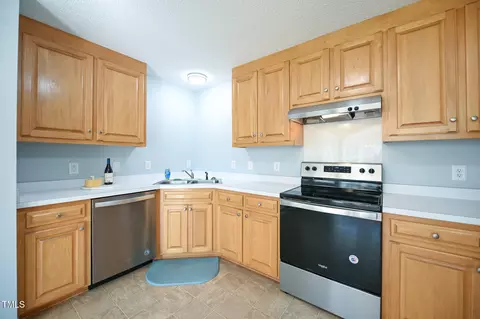 Kitchen - 1301 Open Field Dr, Garner, NC 27529 photo 4 of 4