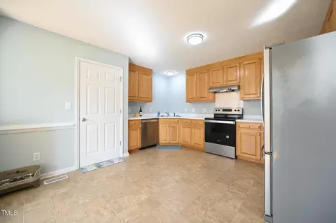 Kitchen - 1301 Open Field Dr, Garner, NC 27529 photo 2 of 4