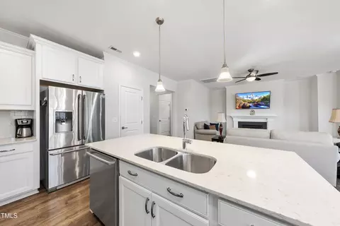 1202 Farm Leaf Dr, Durham, NC 27703 photo 9