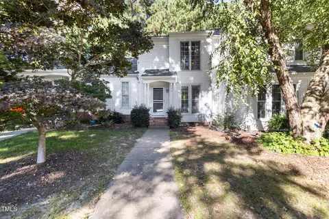 135 Planetree Ln, Cary, NC 27511